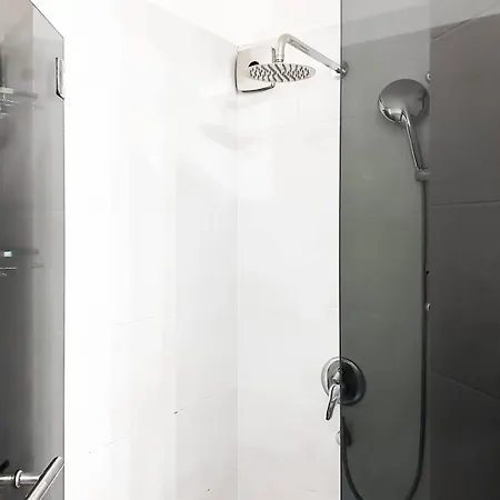 Nomad Friendly Fast Wi-fi Kitchen Ac * София