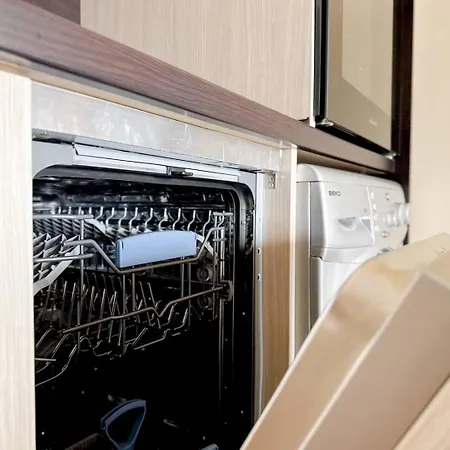 Nomad Friendly Fast Wi-fi Kitchen Ac Apartment Sofia
