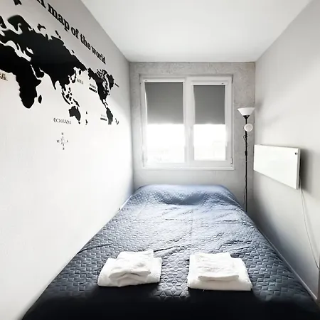 Nomad Friendly Fast Wi-fi Kitchen Ac Apartment *